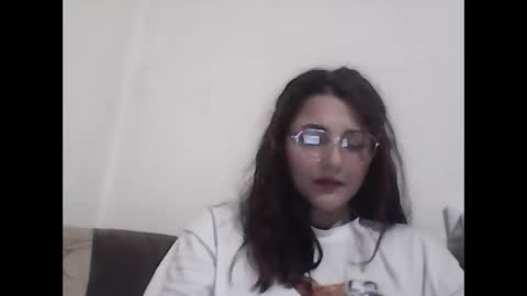 Snapshot of dolytorres chatting on February 2026 10:26:01 PM Doly online show from February 2026 10:26:01 PM