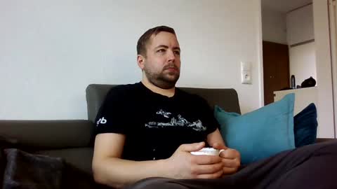 dombio_12 online show from February 2025 03:29:01 PM