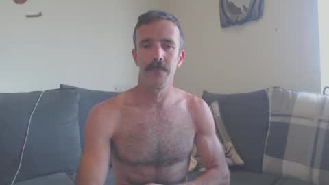 Snapshot of dombolio chatting on May 2026 09:06:02 AM Dombol online show from May 2026 09:06:02 AM
