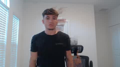 Snapshot of domd3 chatting on October 2025 09:50:01 PM Dom online show from October 2025 09:50:01 PM