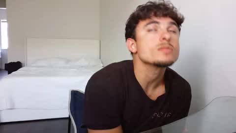 Dom online show from April 2026 10:00:02 PM