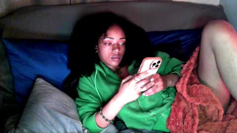 Snapshot of dominaferox chatting on April 2026 02:33:02 AM dominaferox online show from April 2026 02:33:02 AM