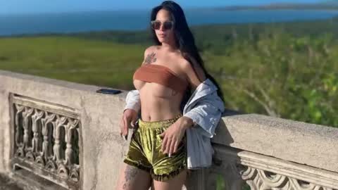 Snapshot of dominantgoddessontop chatting on February 2025 06:45:01 PM CALL ME BABY BELLA online show from February 2025 06:45:01 PM