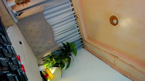 Snapshot of dominantgoddessontop chatting on October 2025 10:40:02 PM CALL ME BABY BELLA online show from October 2025 10:40:02 PM