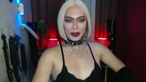 Snapshot of dominantrix_diannaxxx chatting on March 2026 06:34:01 PM diana online show from March 2026 06:34:01 PM