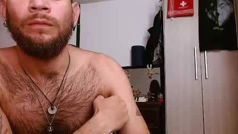 Snapshot of dominantthewolf chatting on June 2026 01:28:02 AM Logan - INDEPENDET MODEL online show from June 2026 01:28:02 AM