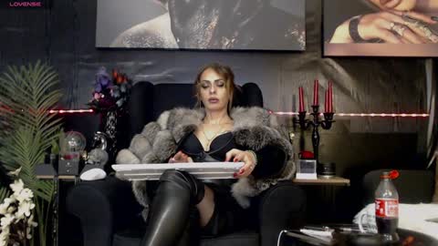 Snapshot of dominatrixeve chatting on February 2025 09:26:02 AM Dominatrix Eve online show from February 2025 09:26:02 AM