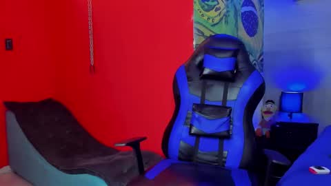 Snapshot of dominic_connor chatting on February 2026 03:34:02 AM DOMI online show from February 2026 03:34:02 AM