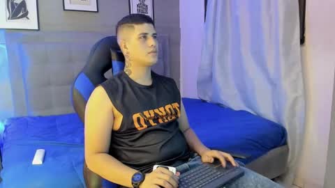 Snapshot of dominic_connor chatting on February 2026 03:33:01 AM DOMI online show from February 2026 03:33:01 AM