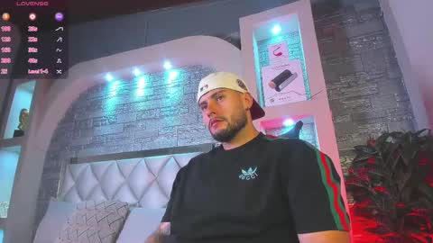 Snapshot of dominic_de_luca chatting on October 2025 05:04:01 AM dominic de luca online show from October 2025 05:04:01 AM