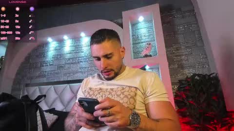 Snapshot of dominic_de_luca chatting on October 2025 02:53:01 AM dominic de luca online show from October 2025 02:53:01 AM