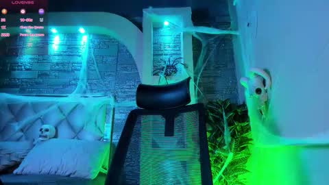 Snapshot of dominic_de_luca chatting on October 2025 03:53:01 AM dominic de luca online show from October 2025 03:53:01 AM