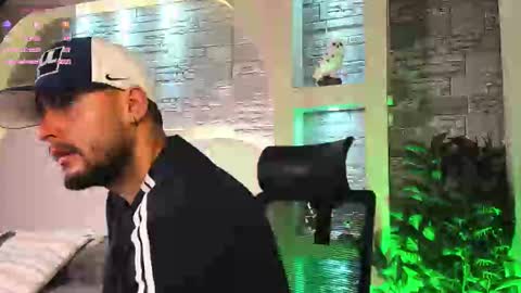 Snapshot of dominic_de_luca chatting on November 2025 04:00:01 AM dominic de luca online show from November 2025 04:00:01 AM