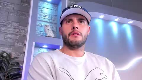 Snapshot of dominic_de_luca chatting on February 2026 05:01:02 AM dominic de luca online show from February 2026 05:01:02 AM