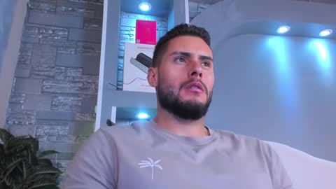 Snapshot of dominic_de_luca chatting on March 2026 04:15:02 AM dominic de luca online show from March 2026 04:15:02 AM