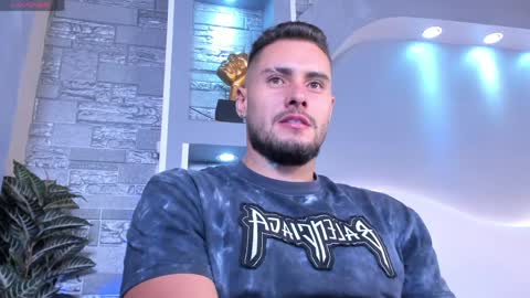 Snapshot of dominic_de_luca chatting on April 2026 02:20:02 AM dominic de luca online show from April 2026 02:20:02 AM