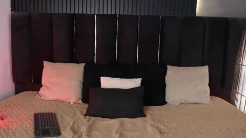 Snapshot of dominic_ghost chatting on September 2025 02:48:01 AM Dominic online show from September 2025 02:48:01 AM