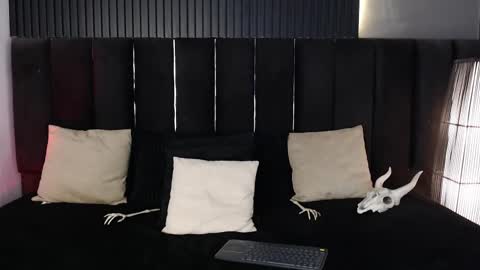 Snapshot of dominic_ghost chatting on October 2025 11:14:01 PM Dominic online show from October 2025 11:14:01 PM