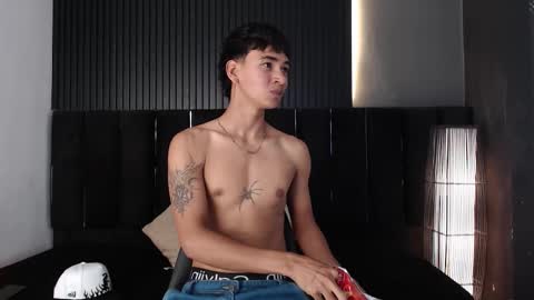 Snapshot of dominic_ghost chatting on December 2025 11:20:02 PM Dominic online show from December 2025 11:20:02 PM