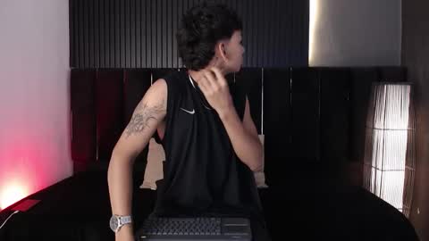 Snapshot of dominic_ghost chatting on December 2025 05:05:01 AM Dominic online show from December 2025 05:05:01 AM