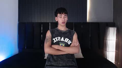 Snapshot of dominic_ghost chatting on January 2026 01:32:01 AM Dominic online show from January 2026 01:32:01 AM