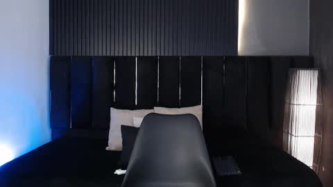 Snapshot of dominic_ghost chatting on January 2026 12:38:01 AM Dominic online show from January 2026 12:38:01 AM