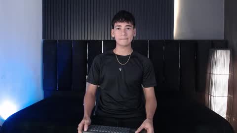 Snapshot of dominic_ghost chatting on January 2026 04:17:01 AM Dominic online show from January 2026 04:17:01 AM