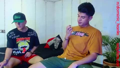 Snapshot of dominic_hanks chatting on January 2025 03:30:01 AM DOMINIC AND ANDREW online show from January 2025 03:30:01 AM