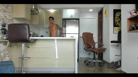 Snapshot of dominiofit chatting on January 2025 06:28:01 PM Only fans Ronnie col---InstaRonniecolleman online show from January 2025 06:28:01 PM