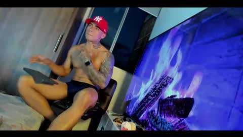 Snapshot of dominiofit chatting on March 2025 11:33:01 PM Only fans Ronnie col---InstaRonniecolleman online show from March 2025 11:33:01 PM