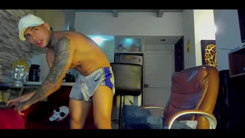 Snapshot of dominiofit chatting on October 2025 03:26:02 AM Only fans Ronnie col---InstaRonniecolleman online show from October 2025 03:26:02 AM