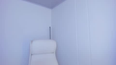 Snapshot of dominique_21x chatting on November 2025 05:28:02 AM DOMINIC online show from November 2025 05:28:02 AM