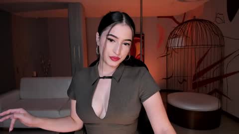 Dominique online show from January 2025 08:46:01 PM