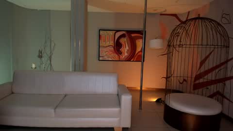 Dominique online show from January 2025 11:45:01 PM