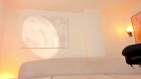 Dominique online show from March 2025 07:58:02 PM