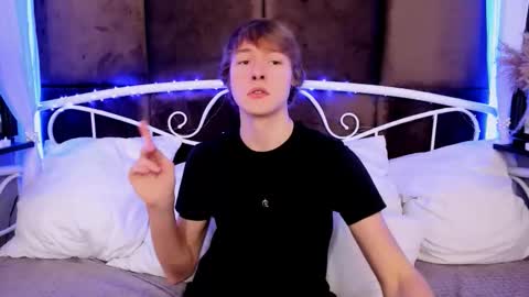 Snapshot of donald_brooks chatting on December 2025 11:30:02 AM Donald online show from December 2025 11:30:02 AM