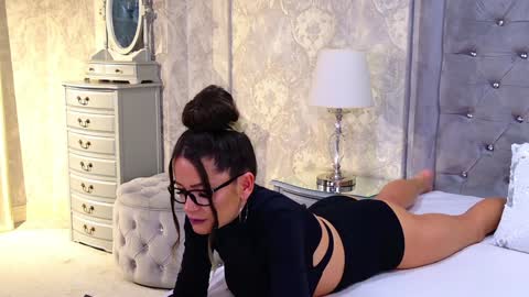 Donna online show from January 2025 10:38:01 PM