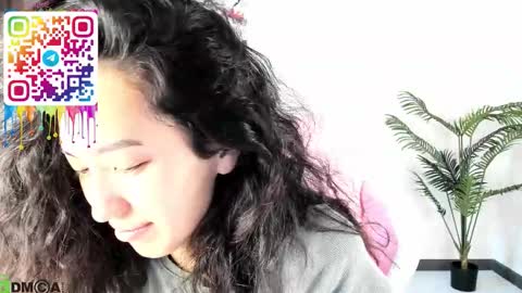 Snapshot of donnaa_drew chatting on September 2025 03:50:02 AM Aura online show from September 2025 03:50:02 AM