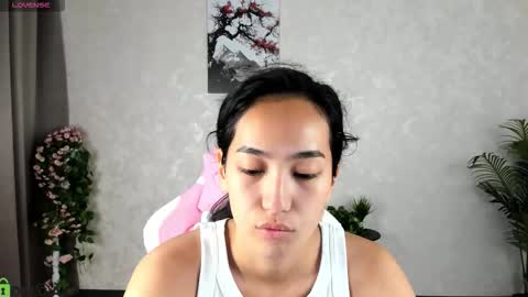 Snapshot of donnaa_drew chatting on September 2025 03:41:01 AM Aura online show from September 2025 03:41:01 AM