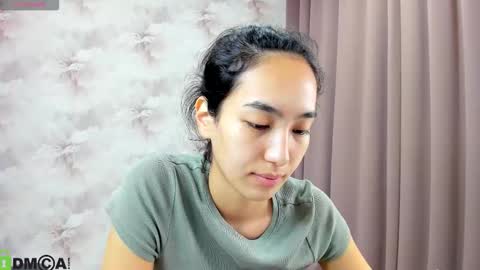 Snapshot of donnaa_drew chatting on October 2025 04:07:01 AM Aura online show from October 2025 04:07:01 AM