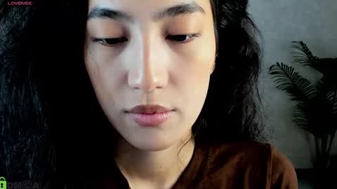 Snapshot of donnaa_drew chatting on November 2025 02:56:02 AM Aura online show from November 2025 02:56:02 AM