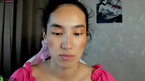 Snapshot of donnaa_drew chatting on December 2025 03:55:01 AM Aura online show from December 2025 03:55:01 AM