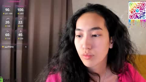 Snapshot of donnaa_drew chatting on December 2025 02:06:01 AM Aura online show from December 2025 02:06:01 AM