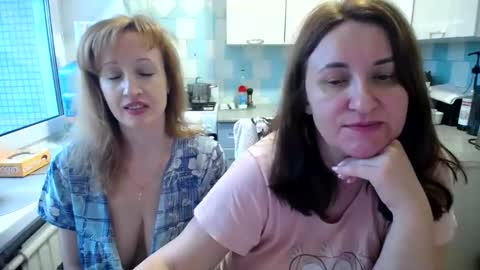 Tatiana 43 curvy sexy body and Joanna redhead 39 years online show from December 2024 06:52:01 AM