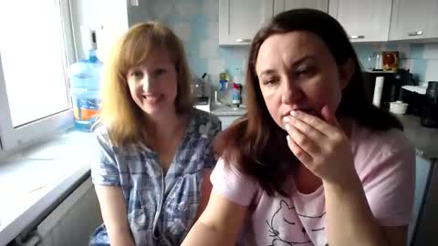 Tatiana 43 curvy sexy body and Joanna redhead 39 years online show from March 2025 09:29:01 AM