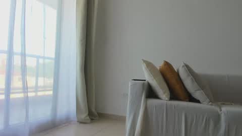 Donatella online show from January 2025 12:15:02 PM