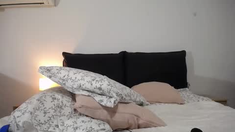 Snapshot of dontcallmeangel_ chatting on October 2025 09:56:01 PM Iara online show from October 2025 09:56:01 PM