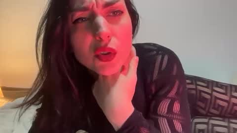 Iara online show from May 2026 09:42:02 PM