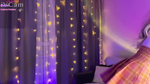 Snapshot of dontouchmyass chatting on February 2025 05:48:02 PM Ely online show from February 2025 05:48:02 PM