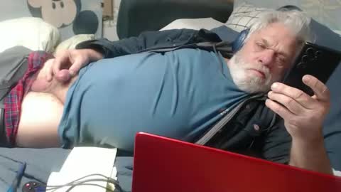 Snapshot of doouugcumming chatting on January 2026 02:11:01 PM cummingdoouug online show from January 2026 02:11:01 PM